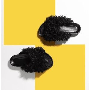 Yummy slippers - Black